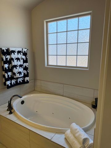 4533 N Golden Eagle Loop NE, Rio Rancho, NM 87144