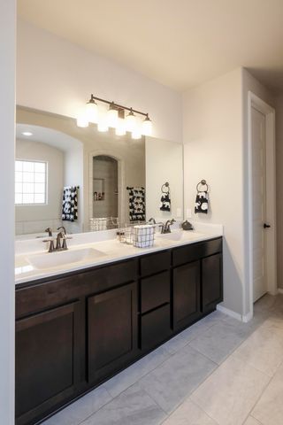 4533 N Golden Eagle Loop NE, Rio Rancho, NM 87144