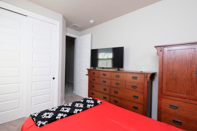 4533 N Golden Eagle Loop NE, Rio Rancho, NM 87144