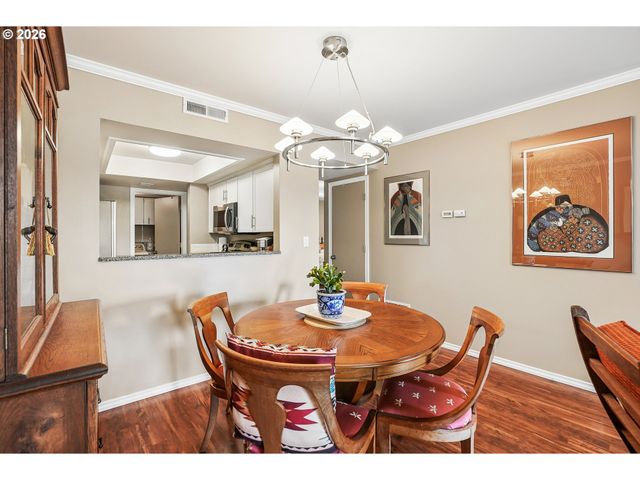 6665 W BURNSIDE St 447, Portland, OR 97210