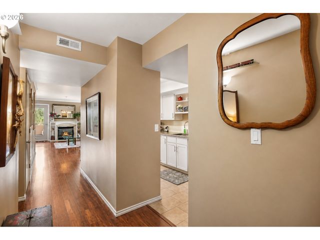 6665 W BURNSIDE St 447, Portland, OR 97210