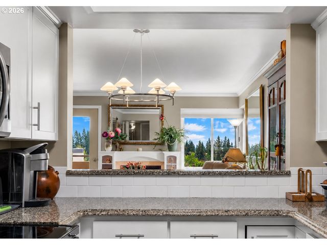 6665 W BURNSIDE St 447, Portland, OR 97210