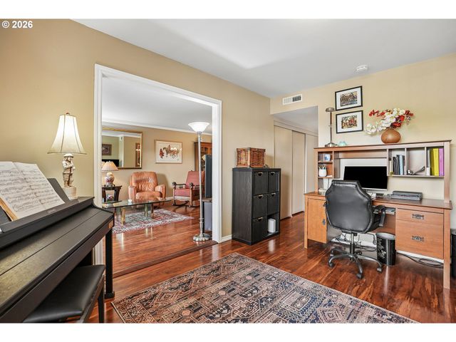 6665 W BURNSIDE St 447, Portland, OR 97210