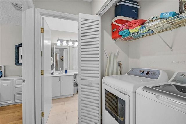 4219 CADDIE DRIVE E 204, Bradenton, FL 34203