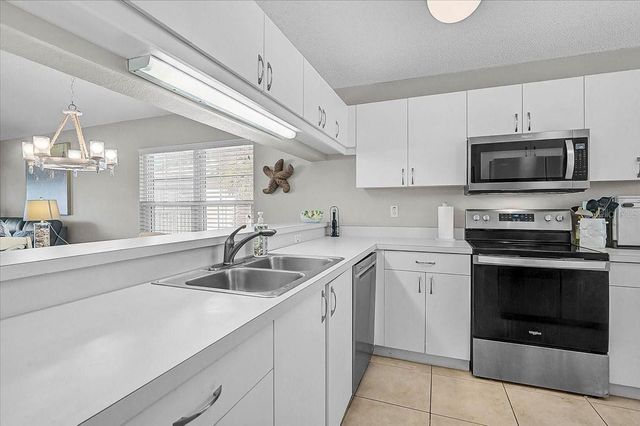 4219 CADDIE DRIVE E 204, Bradenton, FL 34203