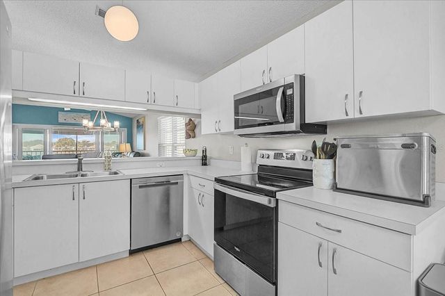 4219 CADDIE DRIVE E 204, Bradenton, FL 34203