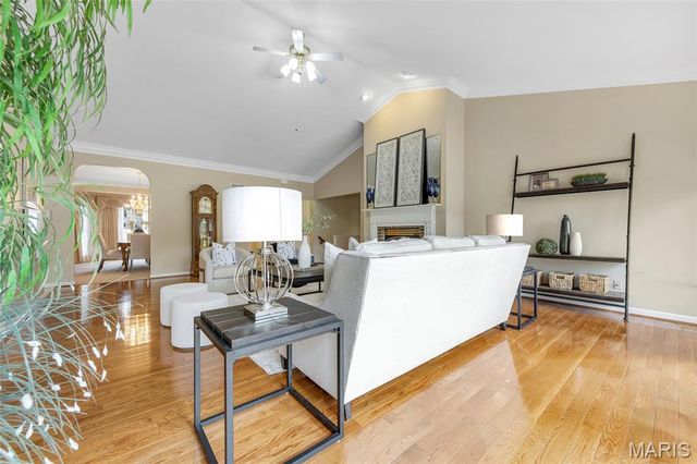 17971 Argonne Estates Drive, Florissant, MO 63034