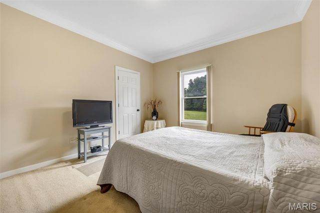 17971 Argonne Estates Drive, Florissant, MO 63034
