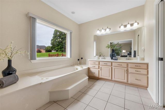 17971 Argonne Estates Drive, Florissant, MO 63034