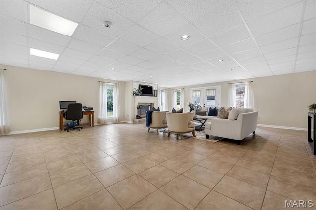 17971 Argonne Estates Drive, Florissant, MO 63034