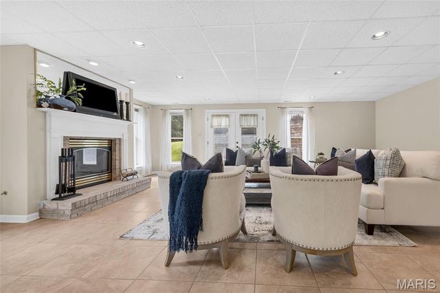 17971 Argonne Estates Drive, Florissant, MO 63034