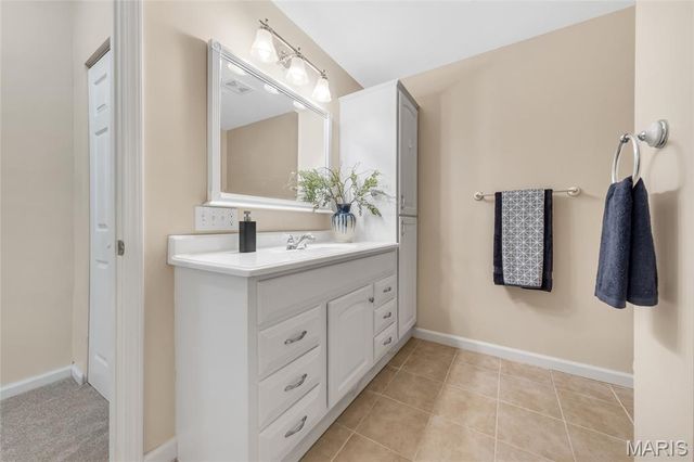 17971 Argonne Estates Drive, Florissant, MO 63034