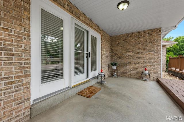 17971 Argonne Estates Drive, Florissant, MO 63034