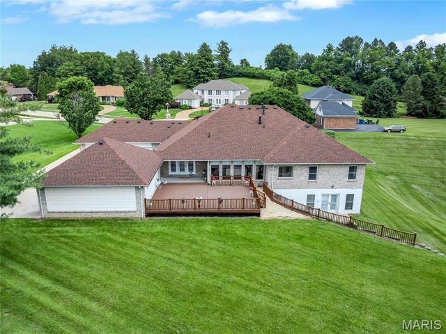 17971 Argonne Estates Drive, Florissant, MO 63034