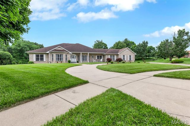 17971 Argonne Estates Drive, Florissant, MO 63034