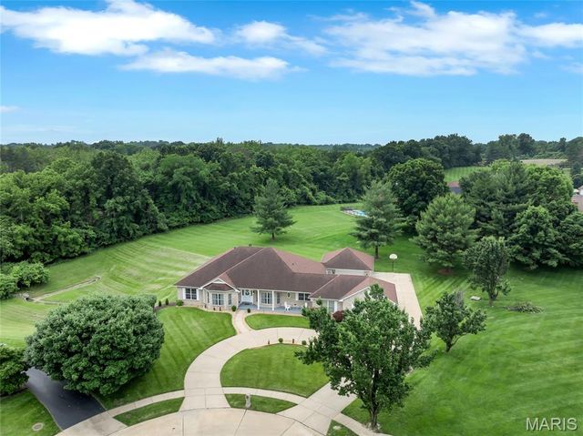 17971 Argonne Estates Drive, Florissant, MO 63034