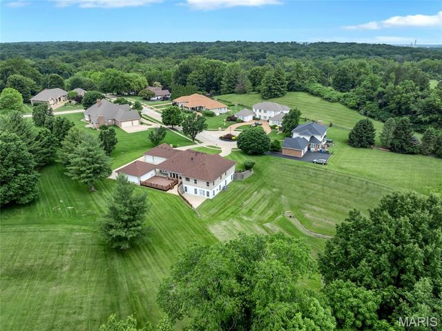 17971 Argonne Estates Drive, Florissant, MO 63034