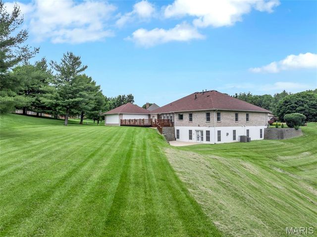17971 Argonne Estates Drive, Florissant, MO 63034