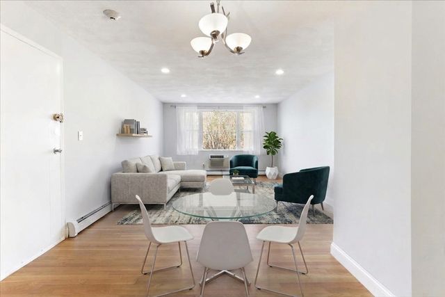 1105 Lexington Street 8-6, Waltham, MA 02452