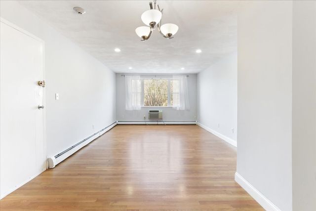 1105 Lexington Street 8-6, Waltham, MA 02452