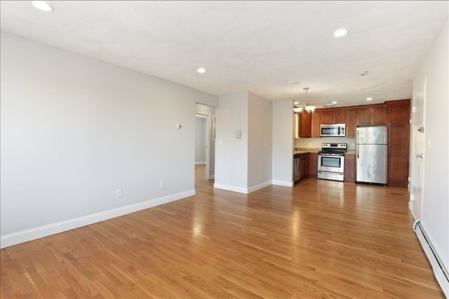 1105 Lexington Street 8-6, Waltham, MA 02452