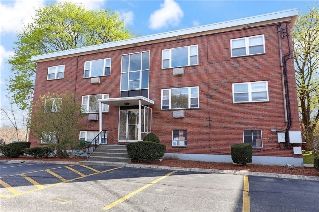 1105 Lexington Street 8-6, Waltham, MA 02452