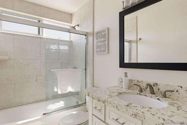 5015 Cape May 108, San Diego, CA 92107