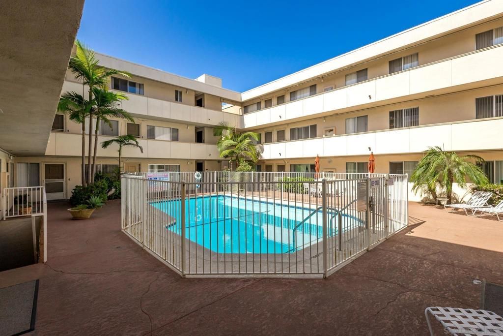 Image 15 of property listing at 5015 Cape May 108, San Diego, CA 92107