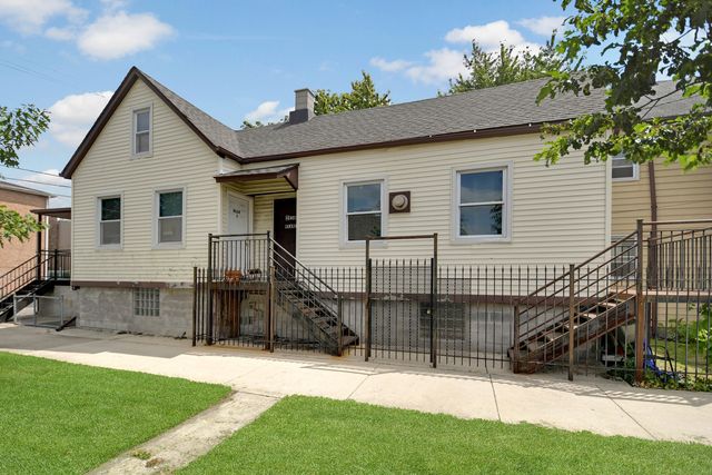 2858 W 38th Place, Chicago, IL 60632