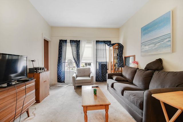 2858 W 38th Place, Chicago, IL 60632