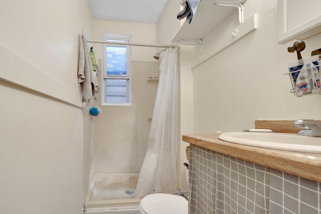 2858 W 38th Place, Chicago, IL 60632