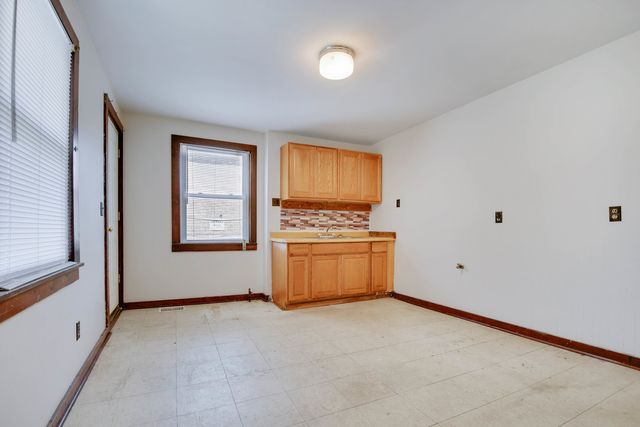 2858 W 38th Place, Chicago, IL 60632