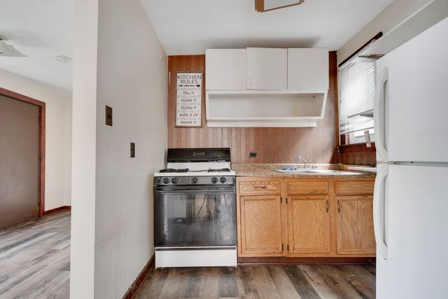 2858 W 38th Place, Chicago, IL 60632
