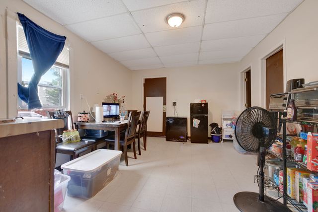 2858 W 38th Place, Chicago, IL 60632