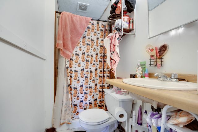 2858 W 38th Place, Chicago, IL 60632