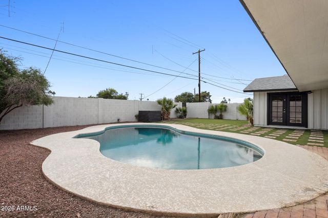 7827 E MORELAND Street, Scottsdale, AZ 85257