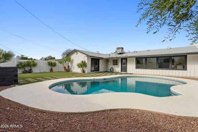 7827 E MORELAND Street, Scottsdale, AZ 85257