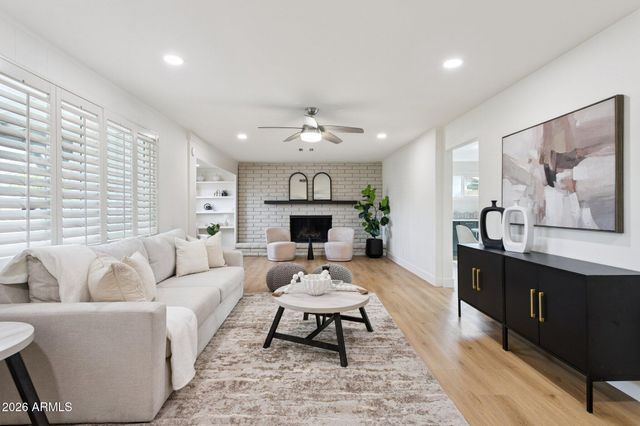7827 E MORELAND Street, Scottsdale, AZ 85257