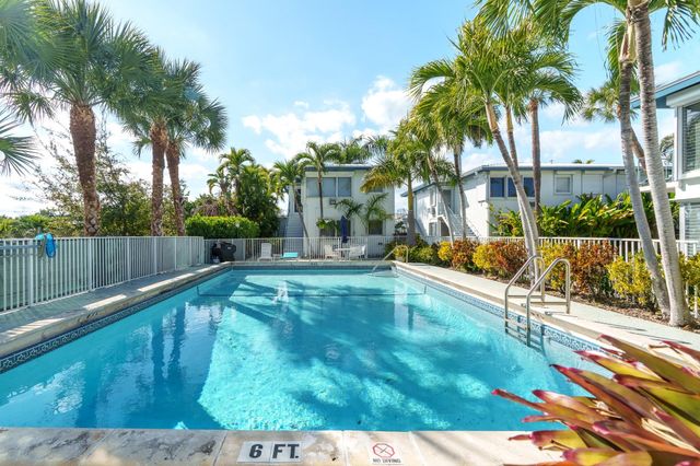 561 Bayshore Drive 7, Fort Lauderdale, FL 33304