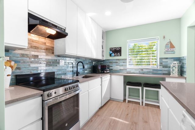 561 Bayshore Drive 7, Fort Lauderdale, FL 33304