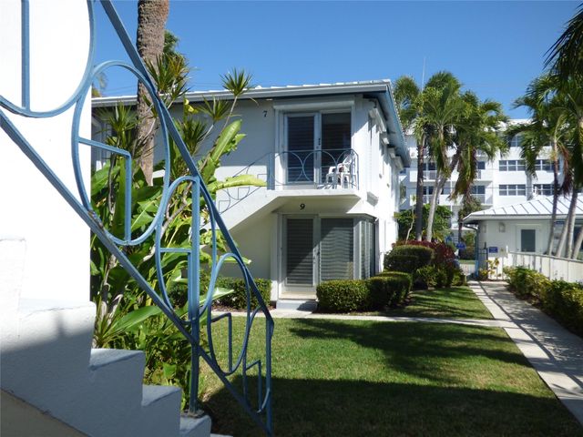 561 Bayshore Drive 7, Fort Lauderdale, FL 33304