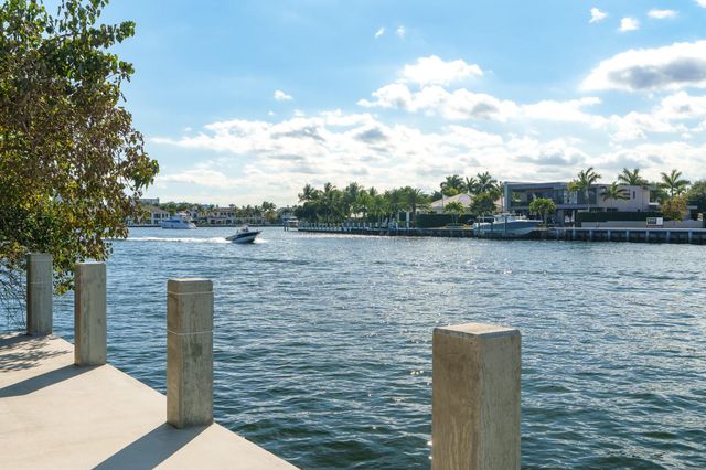 561 Bayshore Drive 7, Fort Lauderdale, FL 33304