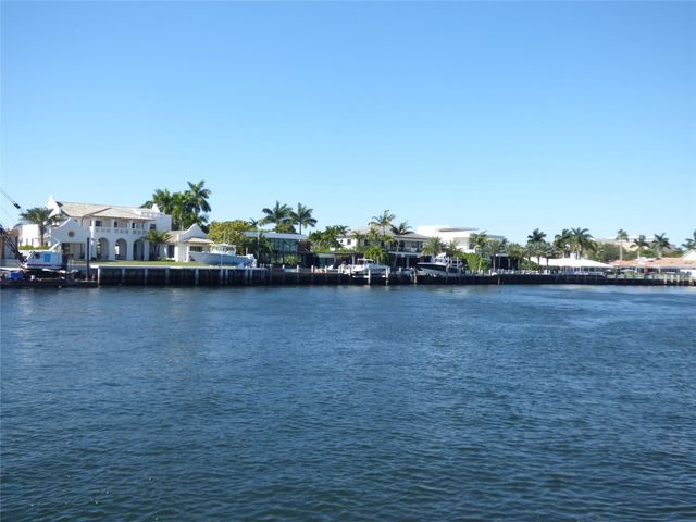 561 Bayshore Drive 7, Fort Lauderdale, FL 33304