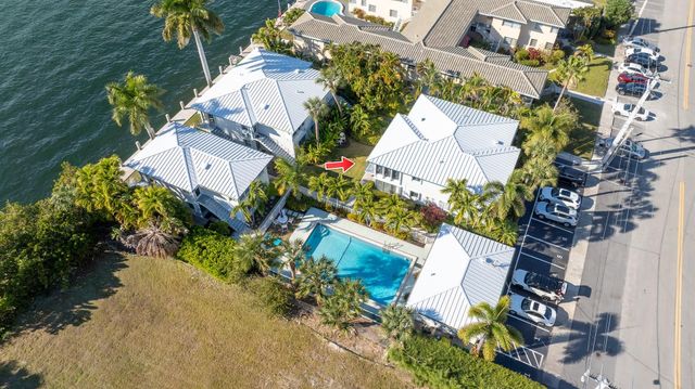 561 Bayshore Drive 7, Fort Lauderdale, FL 33304