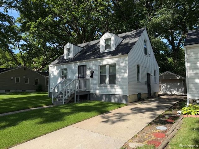 19492 Biltmore Street, Detroit, MI 48235