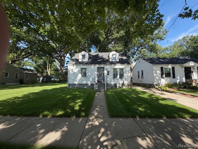 19492 Biltmore Street, Detroit, MI 48235