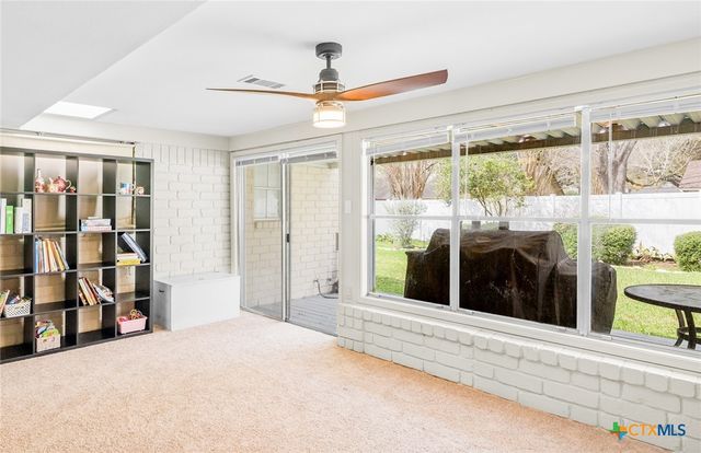 114 Berkshire Lane, Victoria, TX 77904