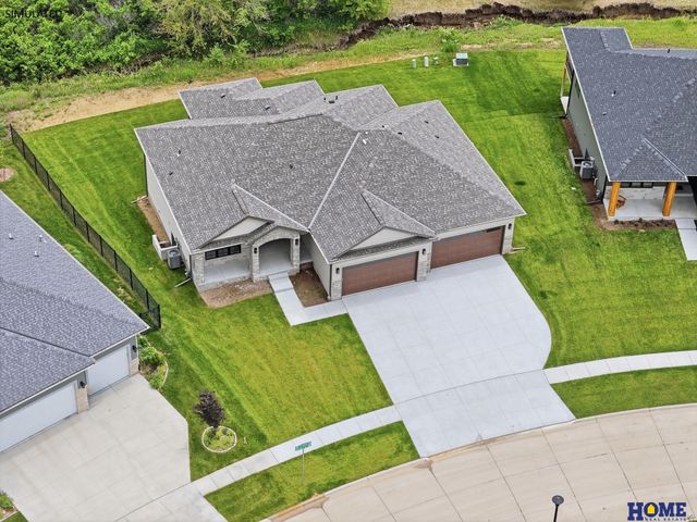 7565 Bernard Drive, Lincoln, NE 68516