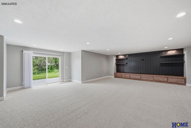 7565 Bernard Drive, Lincoln, NE 68516