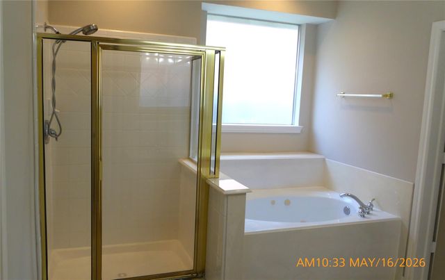 10142 Lazy Lagoon, Houston, TX 77065